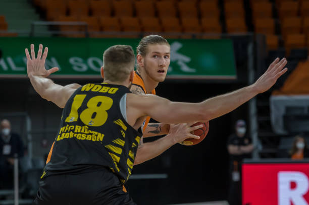 留在假设阶 留在假设阶